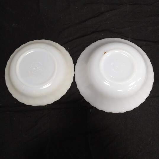 Bundle of 2 Anchor Hocking Fire-King White Scalloped Bowls image number 2