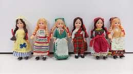 Bundle of 6 Assorted Vintage Around The World Dolls alternative image