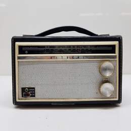 Vintage Hitachi TH-812 Standard Broadcast Super Sensitivity Transistor Radio