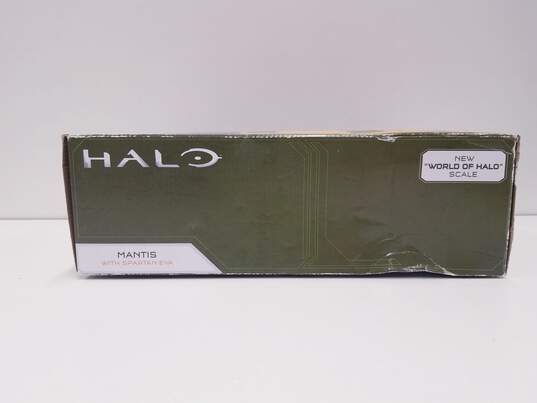 World of Halo Mantis With Spartan EVA Action Figure image number 5