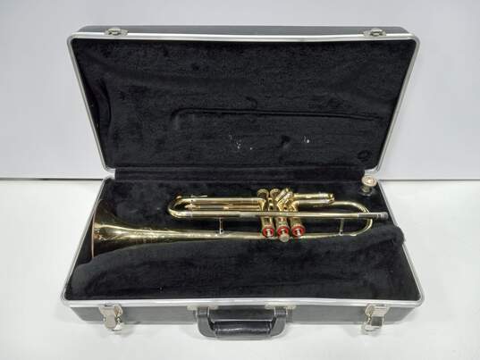 Holton Collegiate Trumpet in Hard Case image number 1