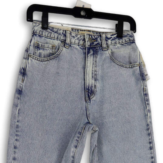 NWT Womens Blue Light Wash 5 Pocket Design Skinny Leg Jeans Size 25 image number 3