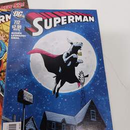 Bundle Of 9 Assorted DC Comic Books alternative image