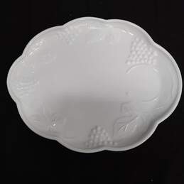 Milkbone Glass Plate Bundle alternative image