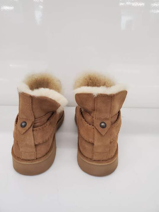 Ugg Women's Mckay Boots Size-8 used image number 5