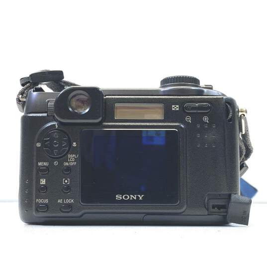 Sony Cyber-shot DSC-S85 4.1MP Digital Camera image number 4