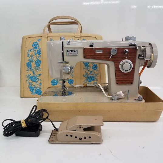 Brother Model C Vintage Sewing Machine (Untested) image number 1