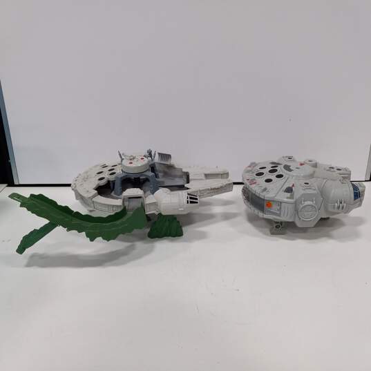 Pair of Star War Aircrafts Toys image number 3
