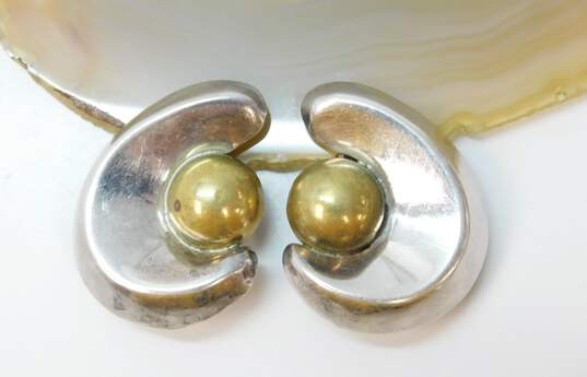 Taxco Mexico 925 & Brass Modernist Dome & Ridged Crescent Chunky Clip On Earrings 16g image number 1