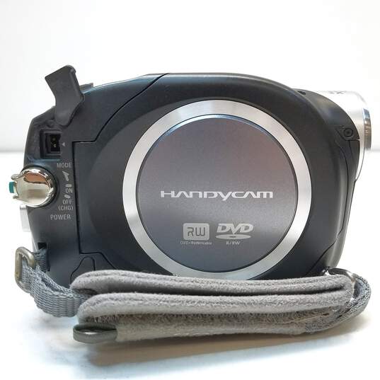 Sony Handycam DCR-DVD203 DVD Camcorder image number 9