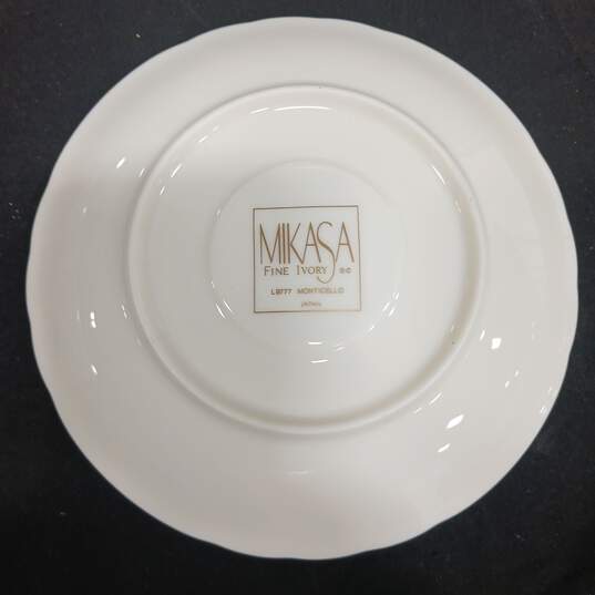 Mikasa Fine Ivory China 4 Tea Cups and 7 Saucers image number 4