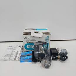 JVC Digital Video Camera GR-DA30 w/ Accessories IOB