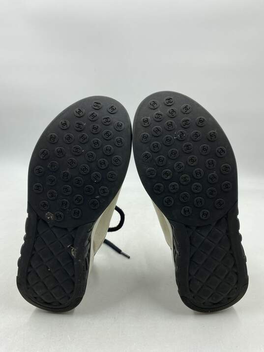 Chanel Gray Sneaker Casual Shoe Women 5.5 image number 7