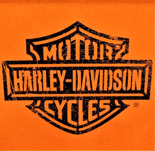Harley-Davidson Vintage Portable Record Player Bar + Shield, 3 Speed, Built in Speaker + Bluetooth image number 4