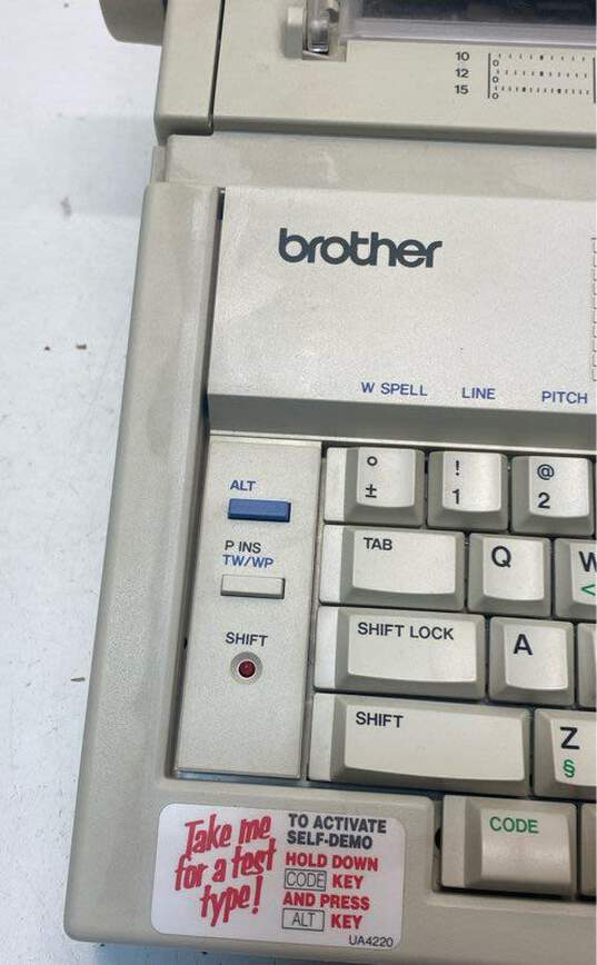 Brother Electronic Typewriter AX-450 image number 4