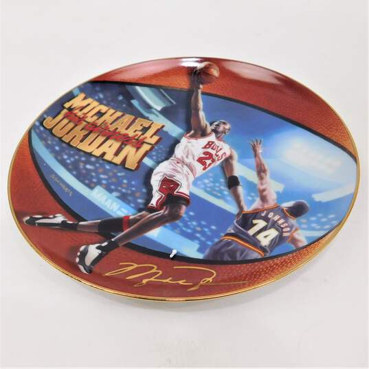 Bradford Exchange 1998 Michael Jordan His Airness 5 Time NBA MVP Collector Plate image number 3