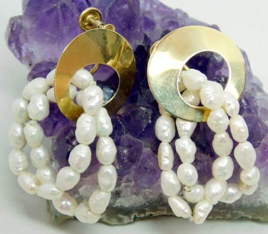 14K Gold White Pearls Beaded Loops Drop Cut Out Disc Screw Back Earrings 6.8g image number 3