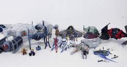Bundle Lot of Star Wars Battle Ships with Figurines alternative image