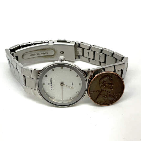 Designer Skagen 430SSXD Stainless Steel Analog White Dial Quartz Wristwatch image number 2