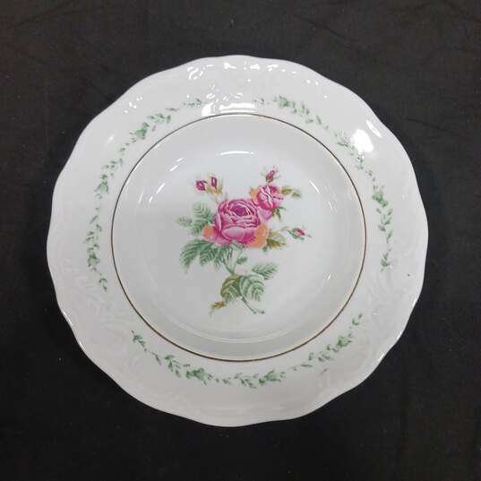 Set of 4 Gibson Housewares Victorian Rose Pattern Soup Bowls image number 3
