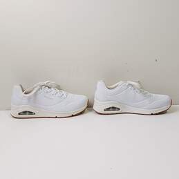 Women's White Shoes Size 9.5 alternative image