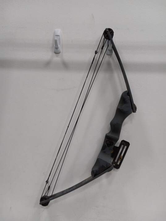 Browning Youth Black & Gray Compound Bow FOX I LV3A image number 2