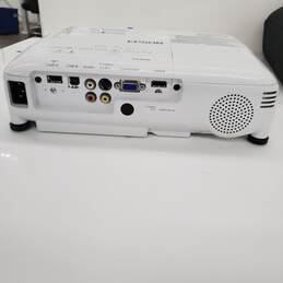Epson LCD Projector, Model Number H552A alternative image