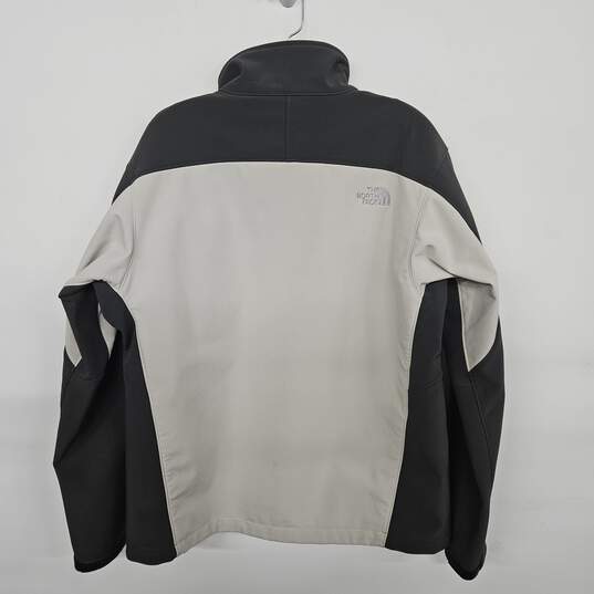 The North Face Men's Gray Jacket image number 2