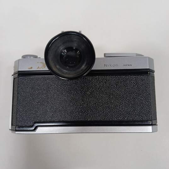 Black & Gray 35mm Camera w/ Leather Case image number 6