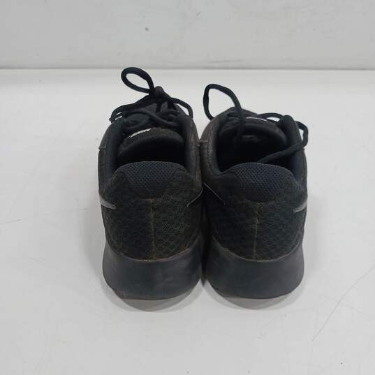 Nike Shoes Women's Size 7 image number 4