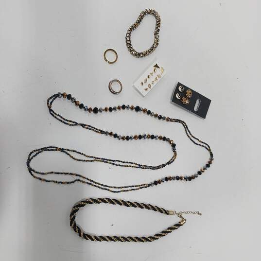 Bundle of Assorted Black and Gold Tone Jewelry image number 1