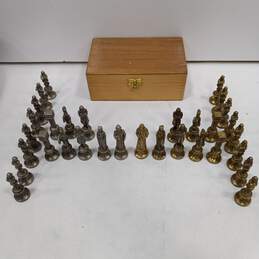 Wooden Box Full Chess Pieces Silver Tone & Gold Tone