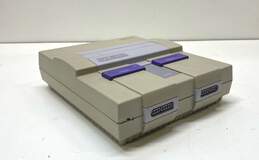 Nintendo SNES Console w/ Accessories- Gray alternative image