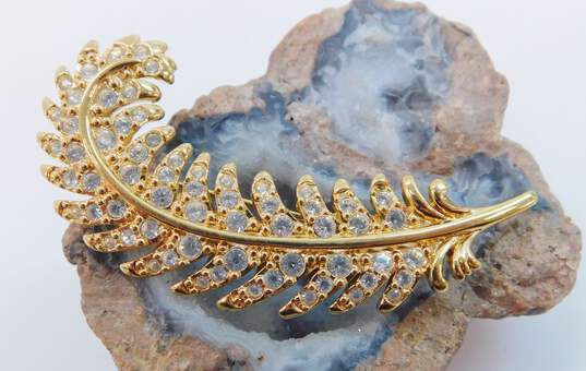 Coach & Swarovski Designer Gold Tone Flower Stud Earrings & Feather Brooch 25.5g image number 2