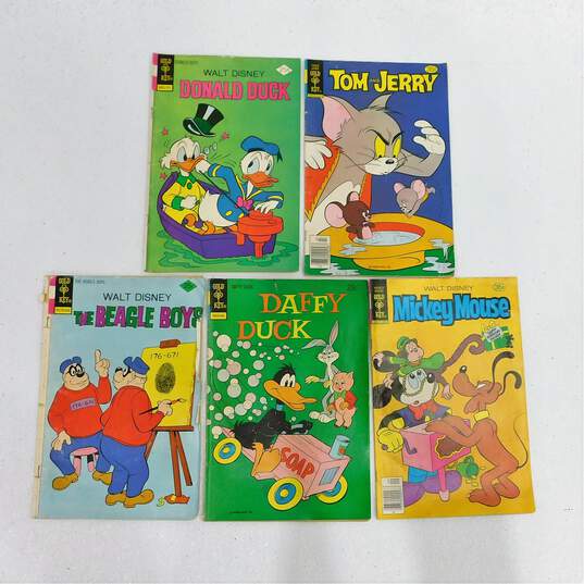 Gold Key Bronze Age Comic Lot: Bugs Bunny, Uncle Scrooge, & More image number 5