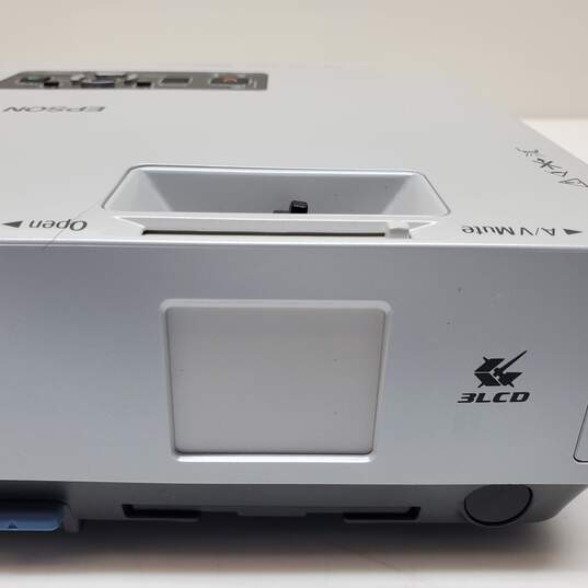 Epson LCD Projector Model: EMP 1700 with Cables Case and Remote Powers ON image number 5