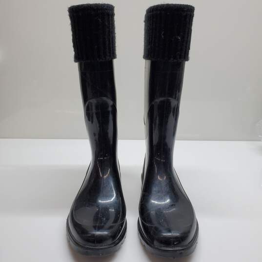 AUTHENTICATED WMN'S BURBERRY RUBBER RAIN BOOTS EURO SZ 39 image number 4