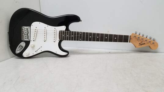 Fender Squier Mini Black Electric Guitar image number 1