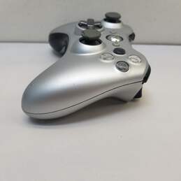 Microsoft Xbox 360 controller - Silver alternative image