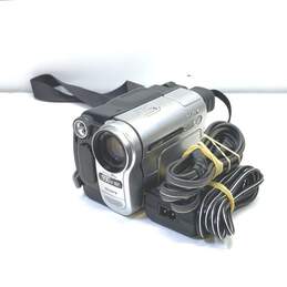 Sony Handycam CCD-TRV138 Hi8 Camcorder