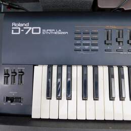 Roland D-70 Super LA Synthesizer with Case for P&R alternative image
