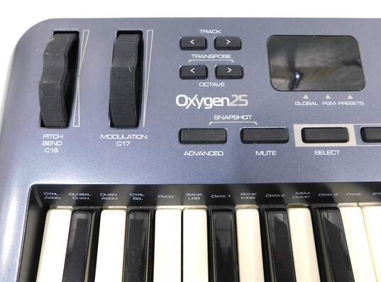 M-Audio Brand Oxygen 25 (3rd Gen.) USB MIDI Keyboard Controller image number 5