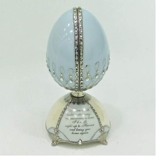 Ardleigh Elliot Brand H3640 Loving Remembrance Model Treasured Memories Heirloom Porcelain Musical Egg image number 1