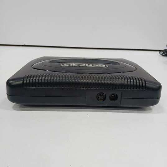 Sega Genesis Video Game Console & Controllers Model MK-1631 image number 6
