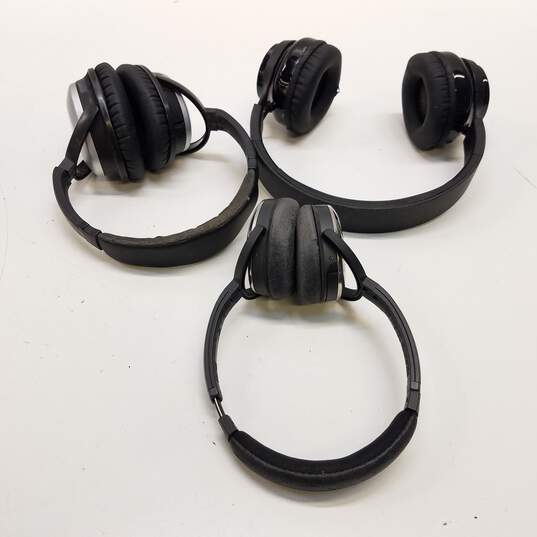 Bundle of 3 Assorted Headphones For Repairs image number 2