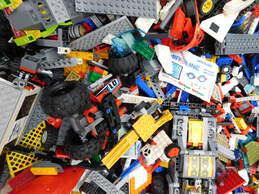 11.8 LBS LEGO Mixed Bulk Box alternative image