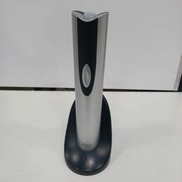 Oster Electric Wine Opener with Chiller and Box alternative image