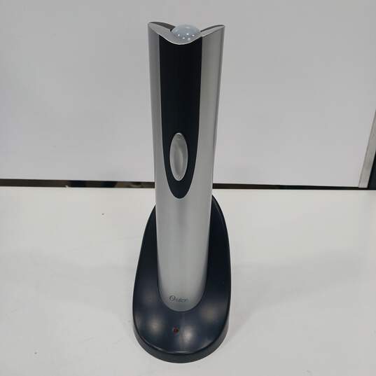 Oster Electric Wine Opener with Chiller and Box image number 2