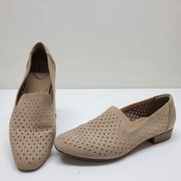 Clarks Collection Juliet Hayes Perforated Flats Sand Suede Shoes Women's Size 7.5D