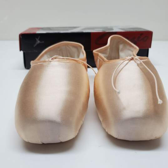 Capezio ARIA Ballet Dance Pointe Shoes Size 9.5W #121 image number 2